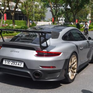 Porsche 911 GT2 RS - Image 2