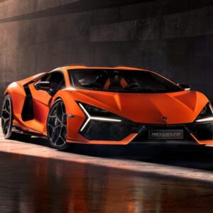 Lamborghini Revuelto - Image 2